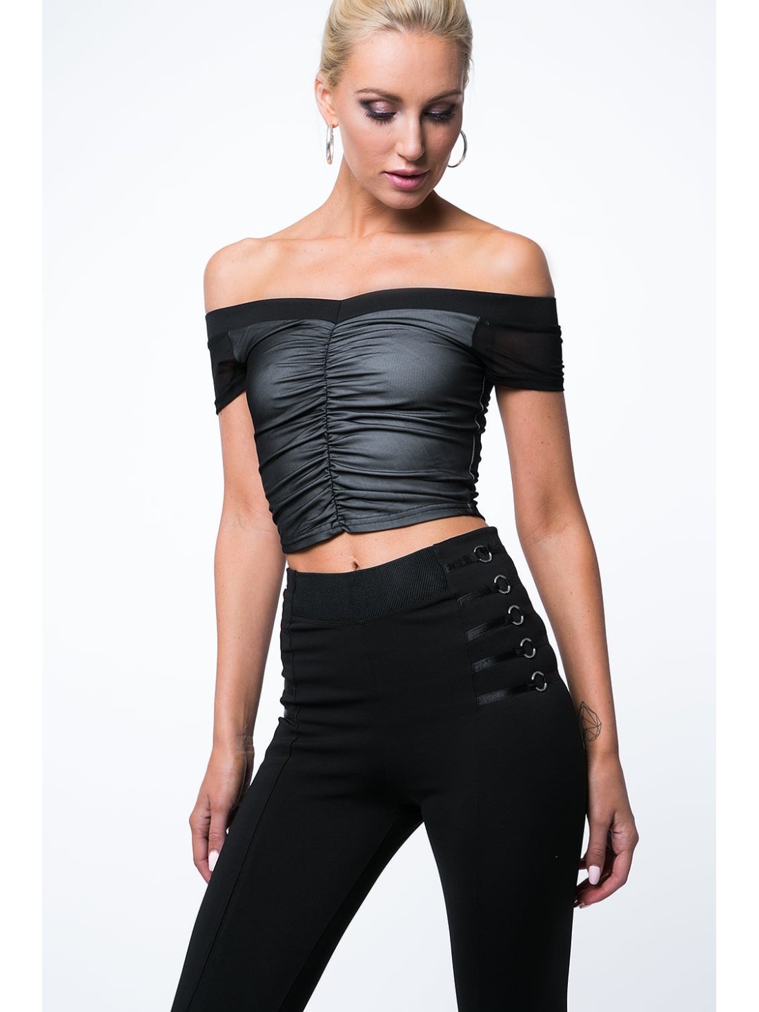 Top scurt cu volane, negru, spaniol ZZ230 - Magazin online - Boutique